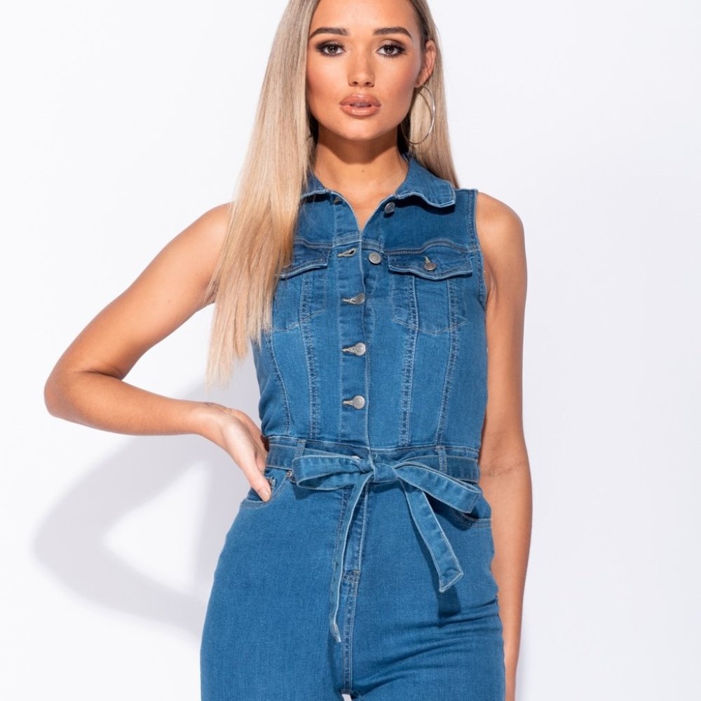 RESTOCKING 5⭐ Gia Denim Belted Denim Jumpsuit - Picture 5 of 8